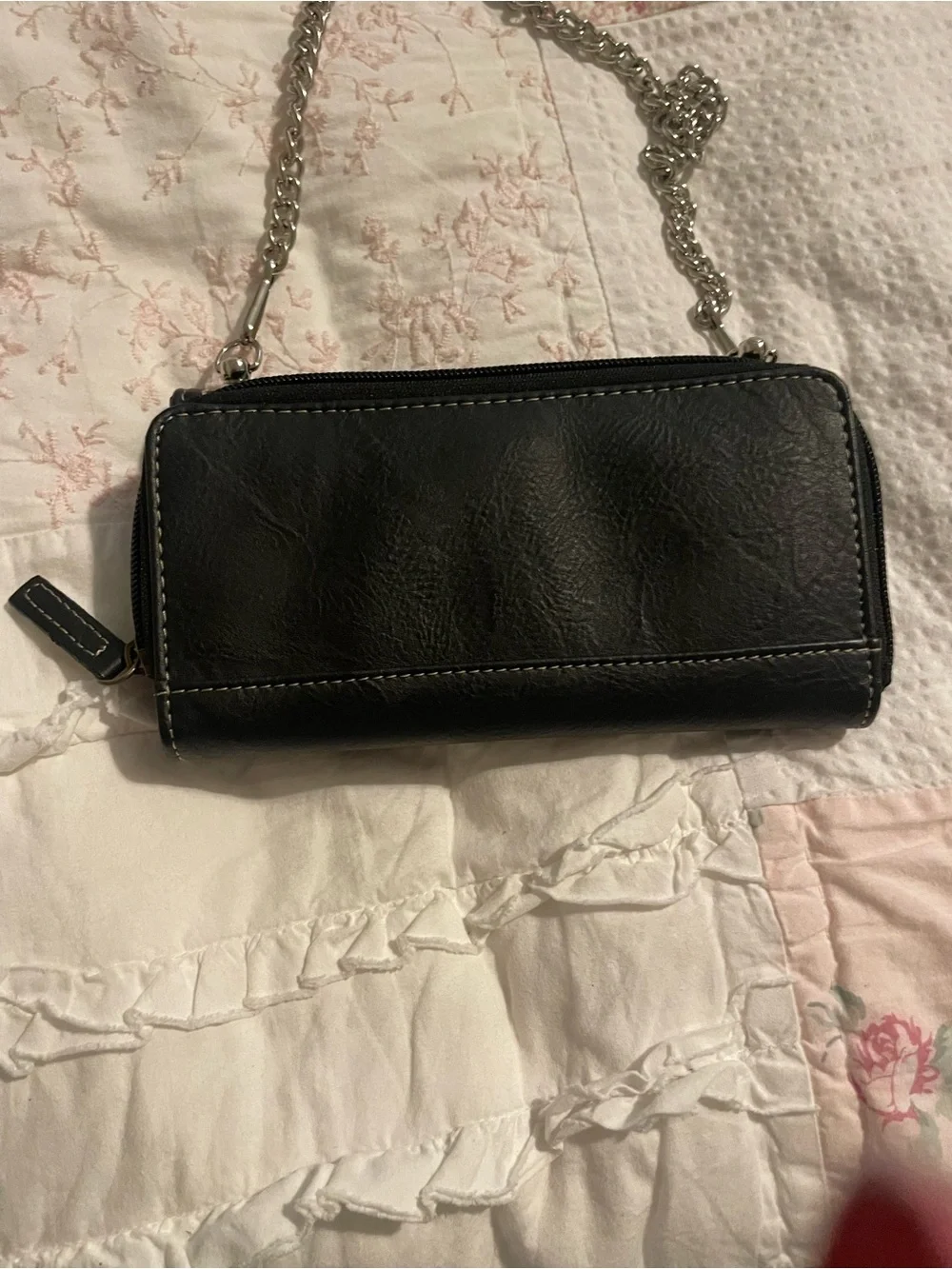 Born Concepts wallet on a chain